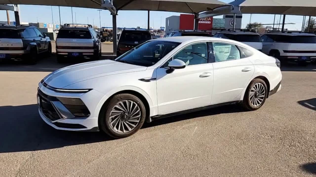Thumbnail: 2025 Hyundai Sonata - 4