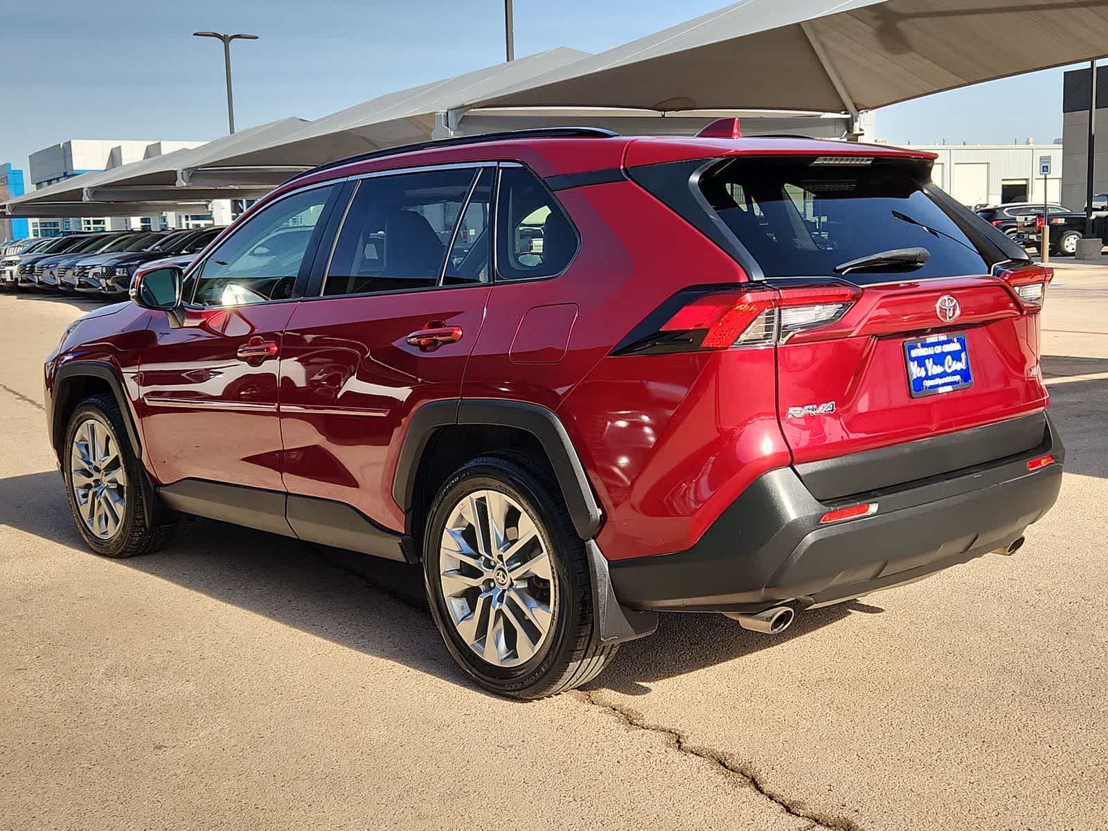 Thumbnail: 2020 Toyota RAV4 - 6