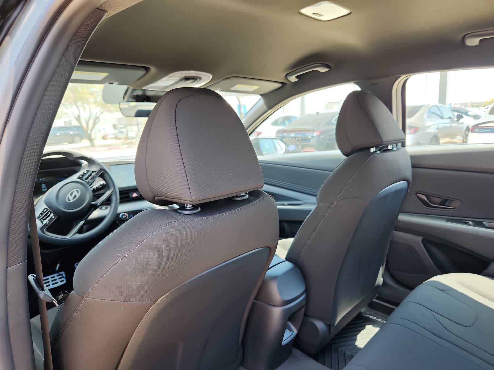 Thumbnail: 2025 Hyundai Elantra - 16