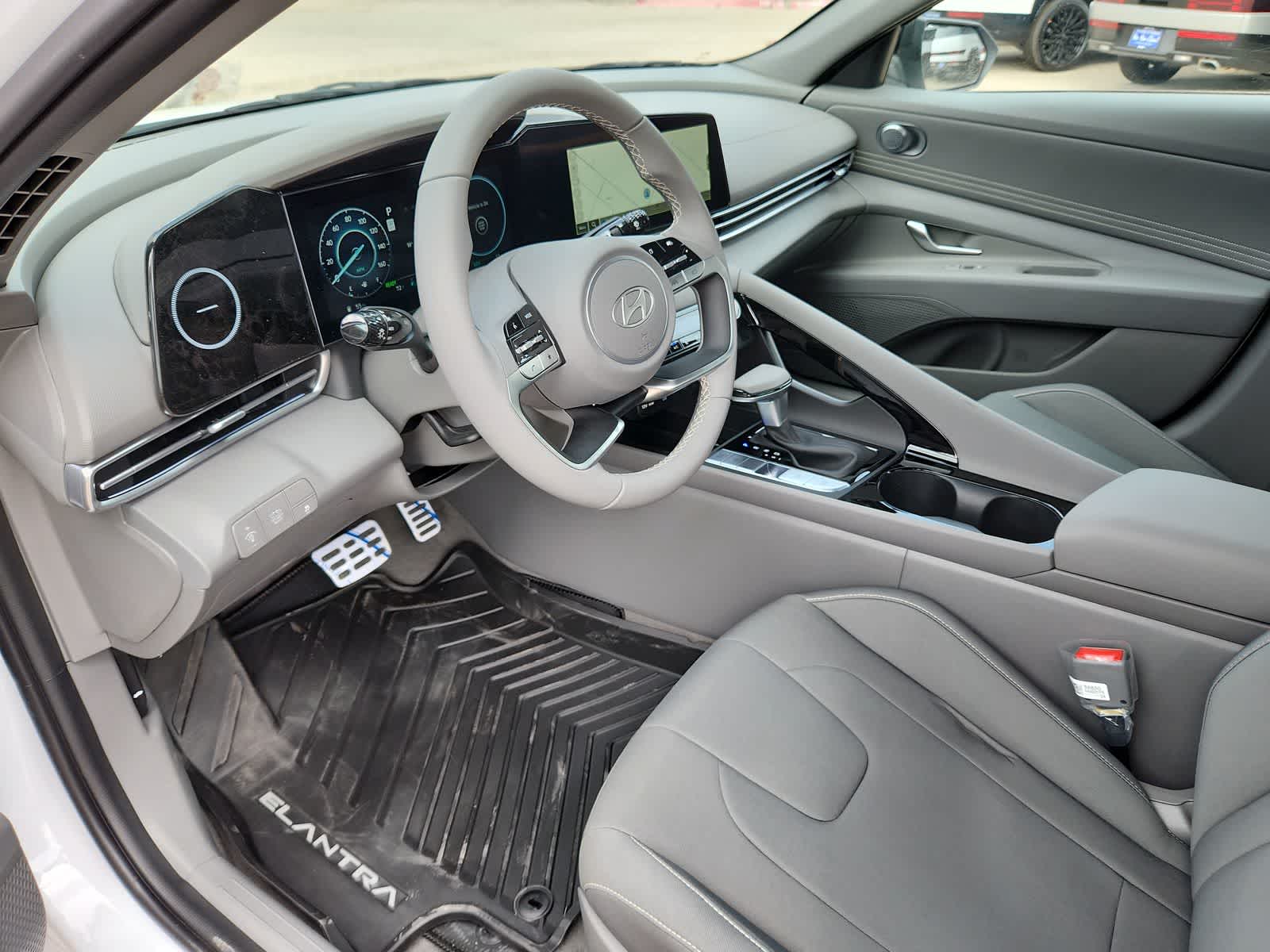 Thumbnail: 2025 Hyundai Elantra - 10