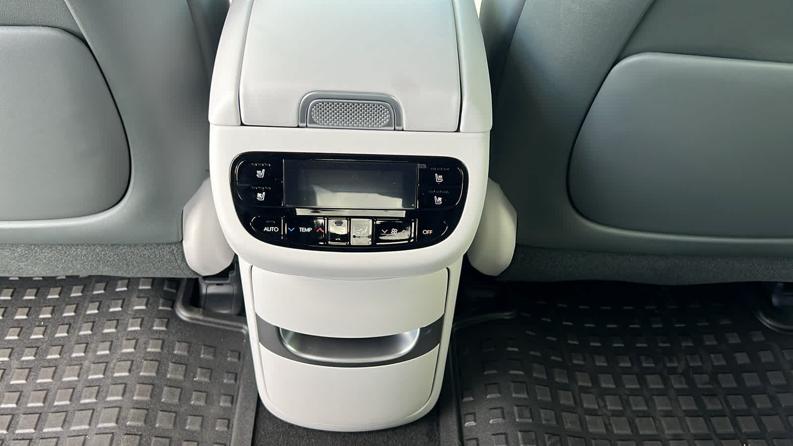 Thumbnail: 2026 Hyundai Ioniq - 25