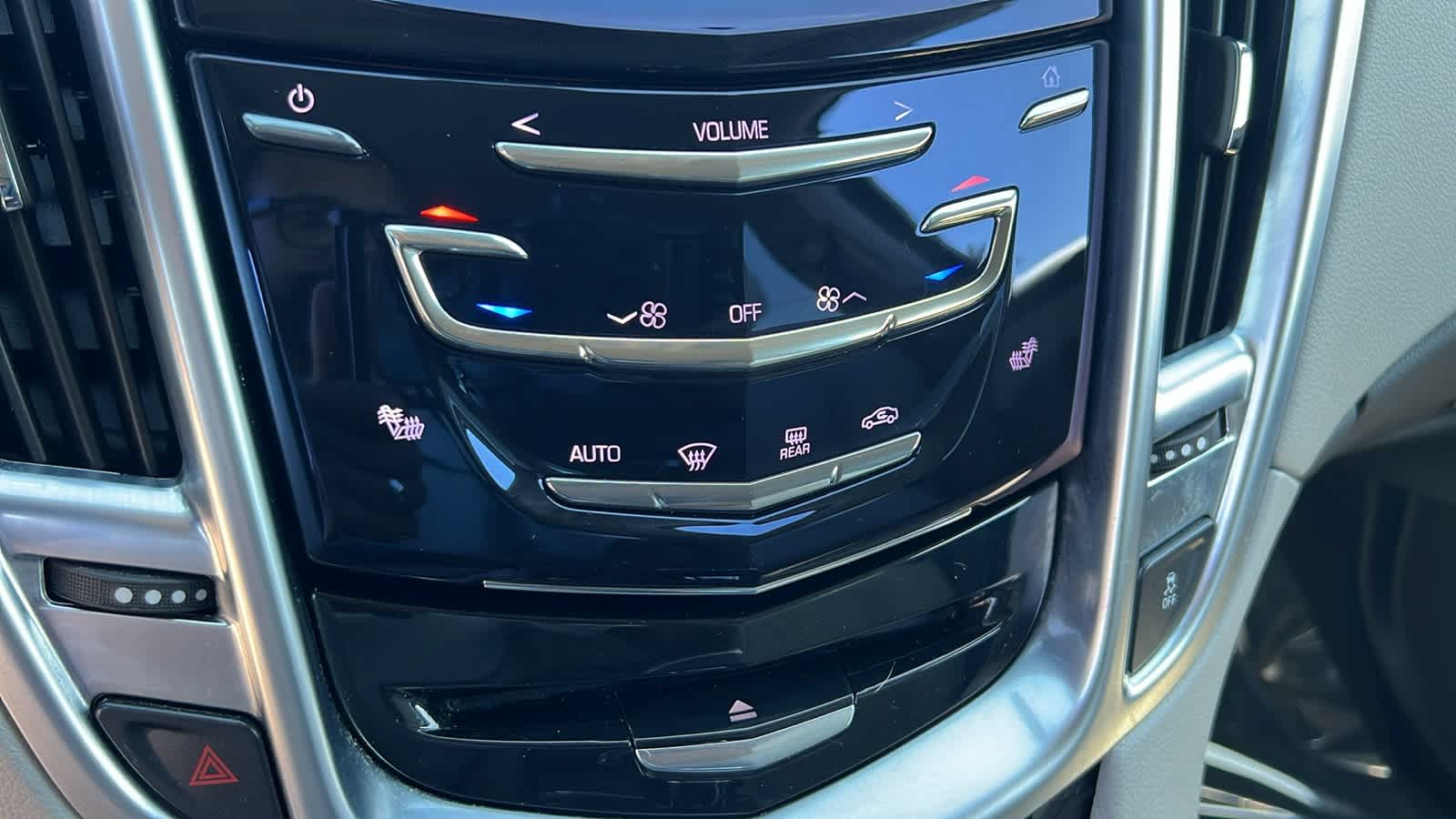 Thumbnail: 2015 Cadillac SRX - 14