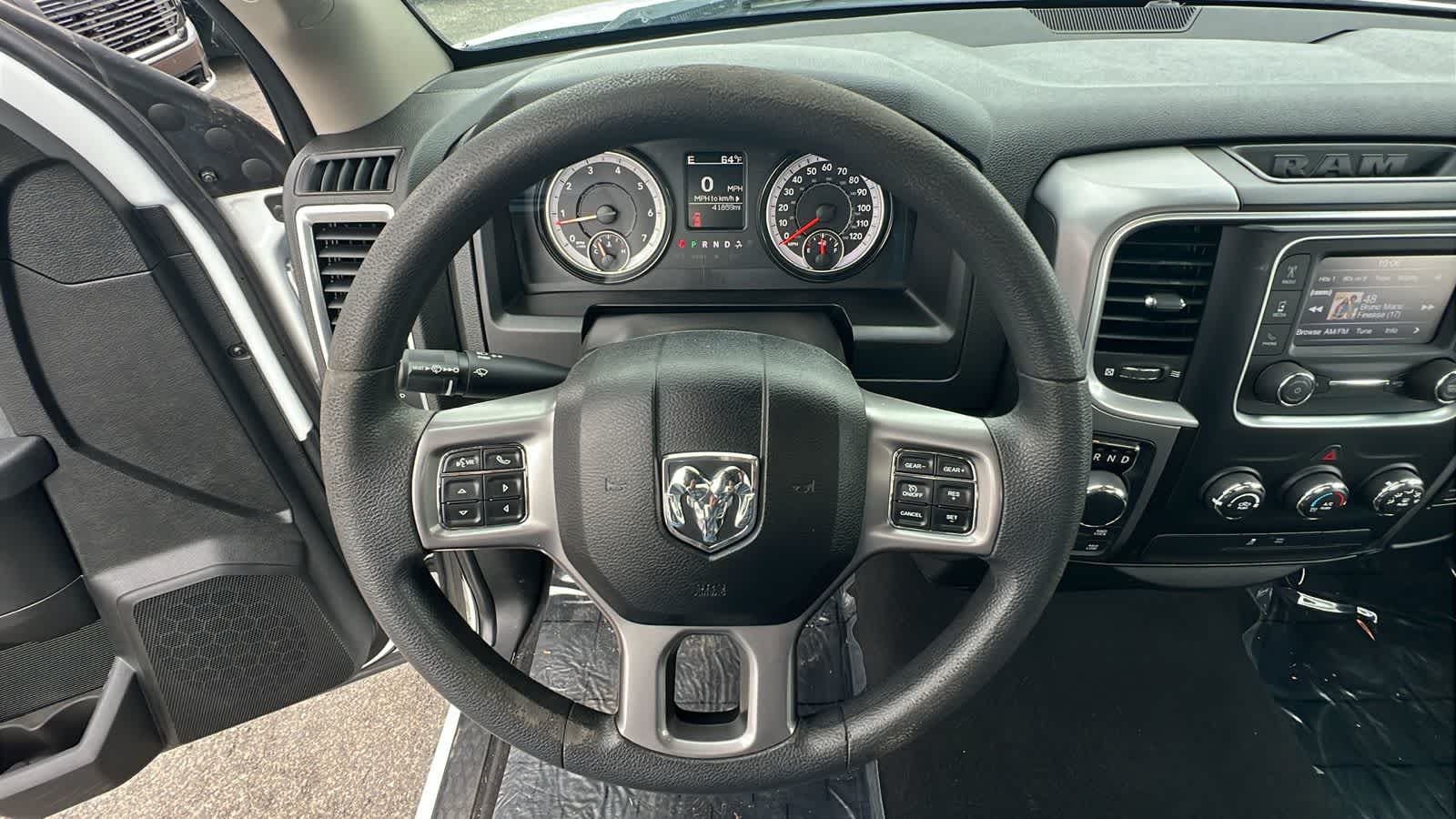 Thumbnail: 2022 RAM 1500 Classic - 16