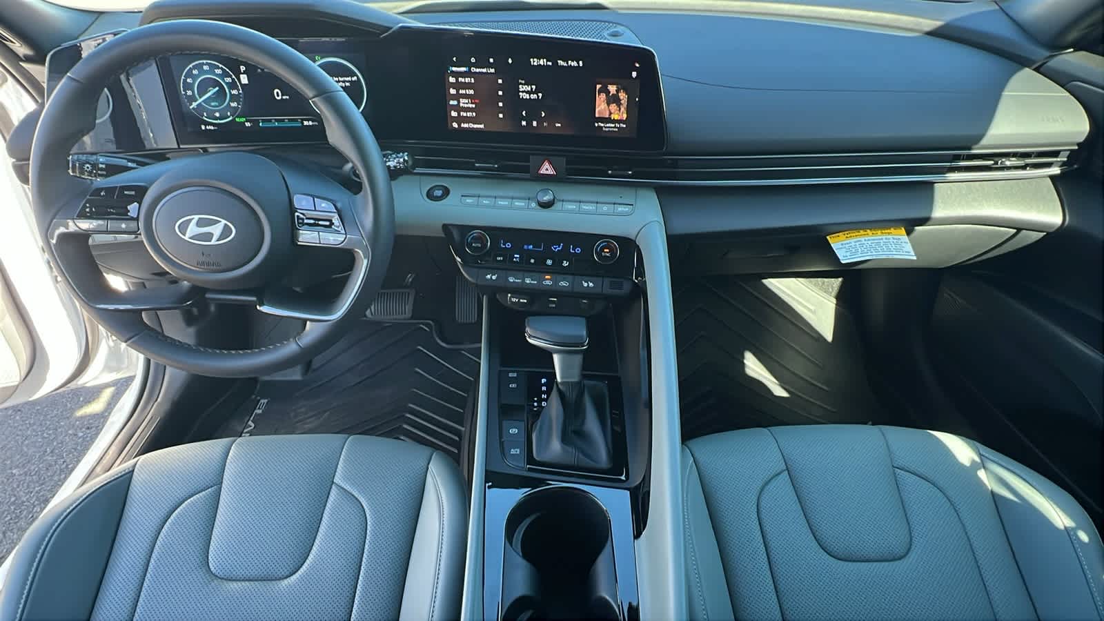 Thumbnail: 2025 Hyundai Elantra - 26