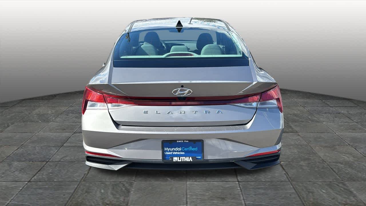 Thumbnail: 2022 Hyundai Elantra - 6