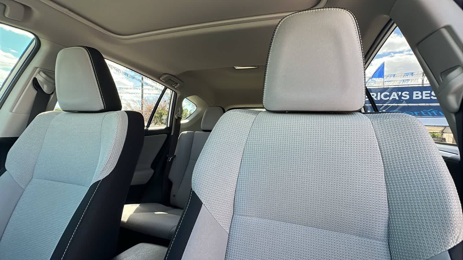 Thumbnail: 2018 Toyota RAV4 - 11