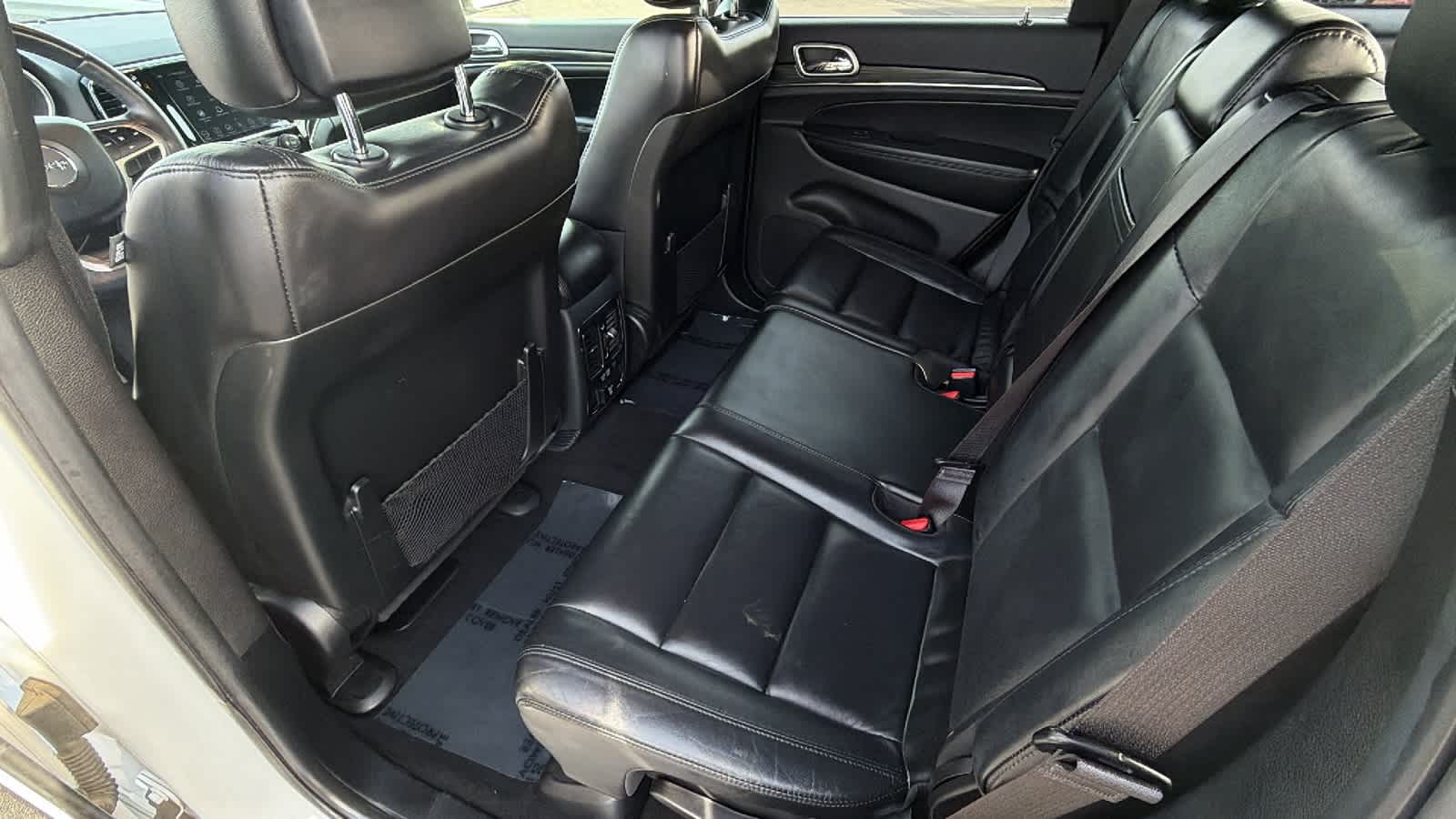 Thumbnail: 2019 Jeep Grand Cherokee - 24