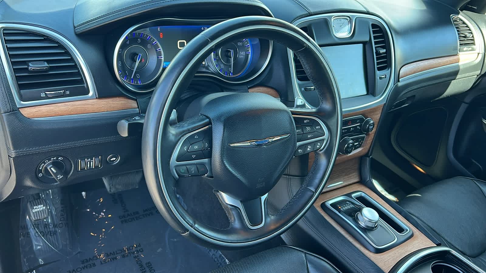 Thumbnail: 2016 Chrysler 300 - 10