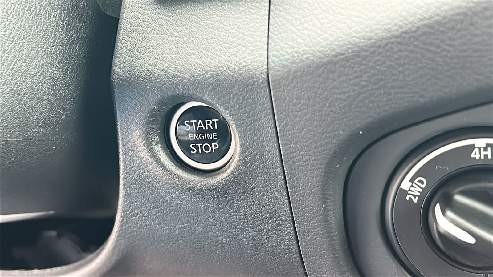 Thumbnail: 2024 Nissan Frontier - 17