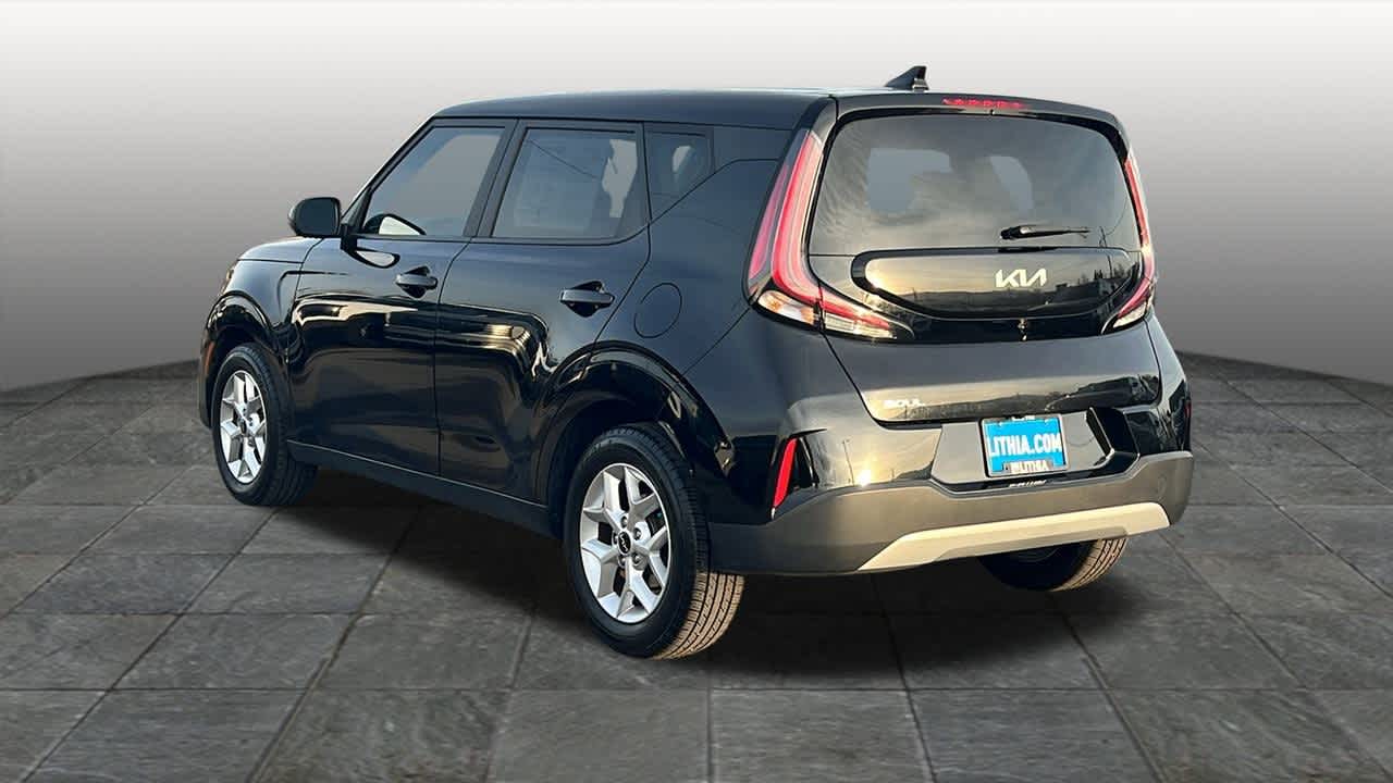 Thumbnail: 2023 Kia Soul - 7