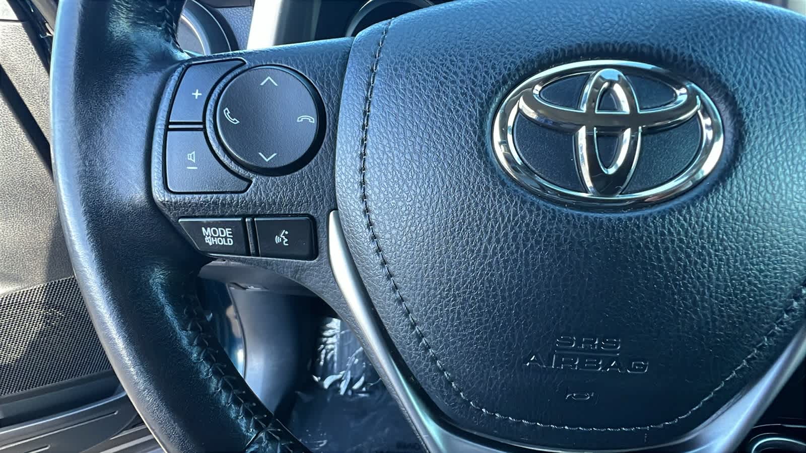 Thumbnail: 2018 Toyota RAV4 - 19