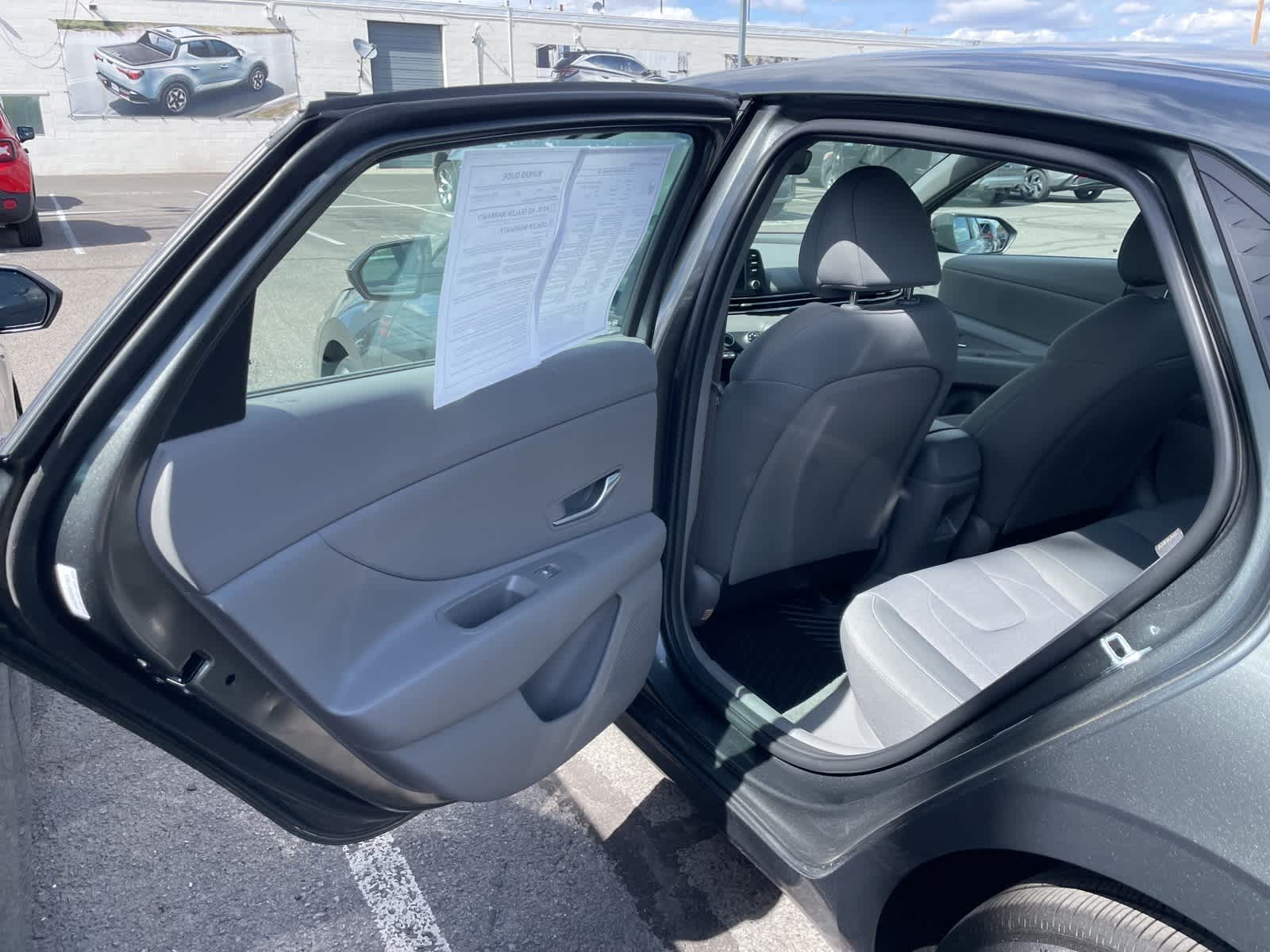 2025 Hyundai Elantra SE 9