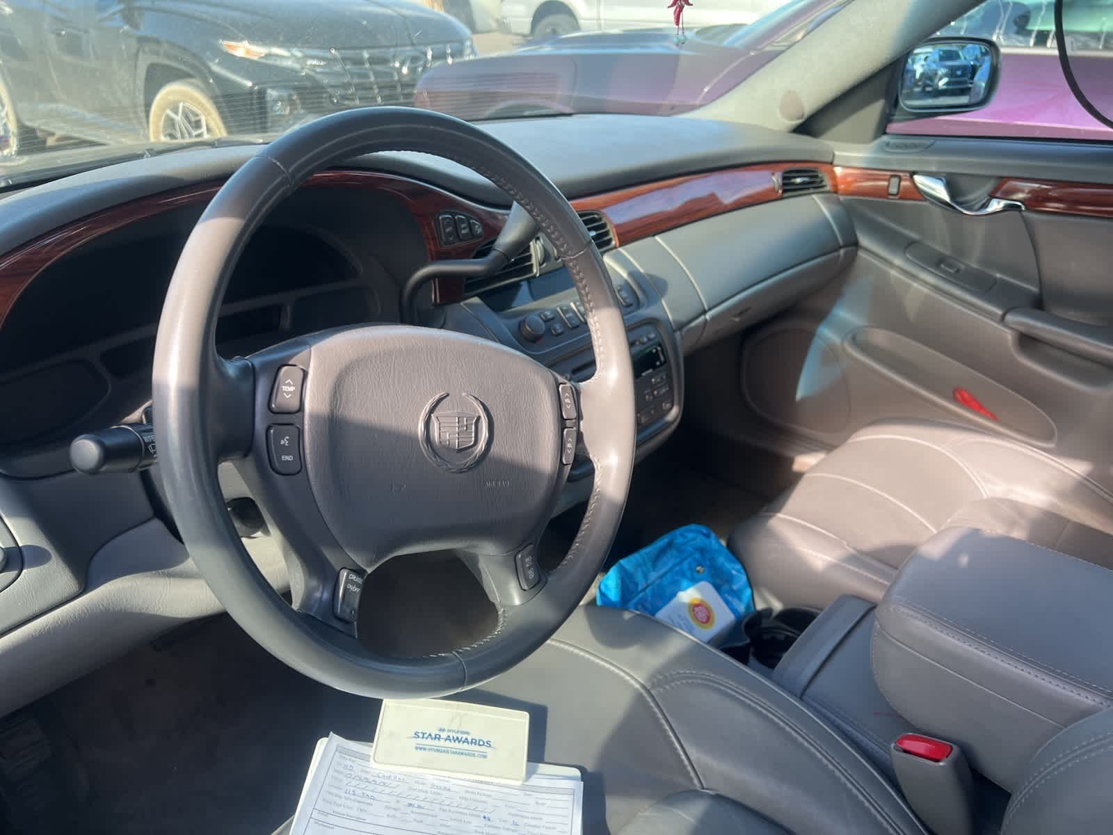 Thumbnail: 2005 Cadillac DeVille - 21