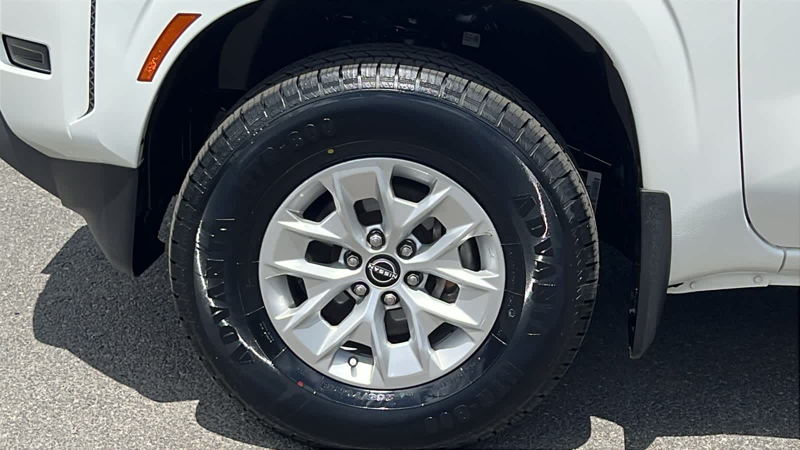 Thumbnail: 2024 Nissan Frontier - 9