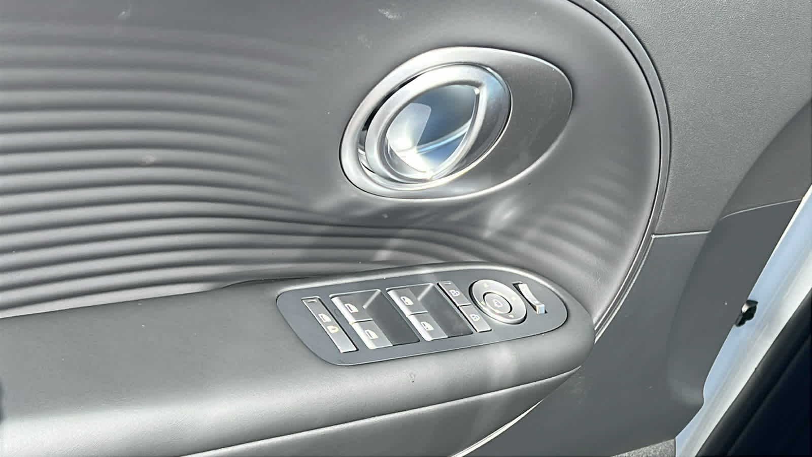 Thumbnail: 2026 Hyundai Ioniq - 22