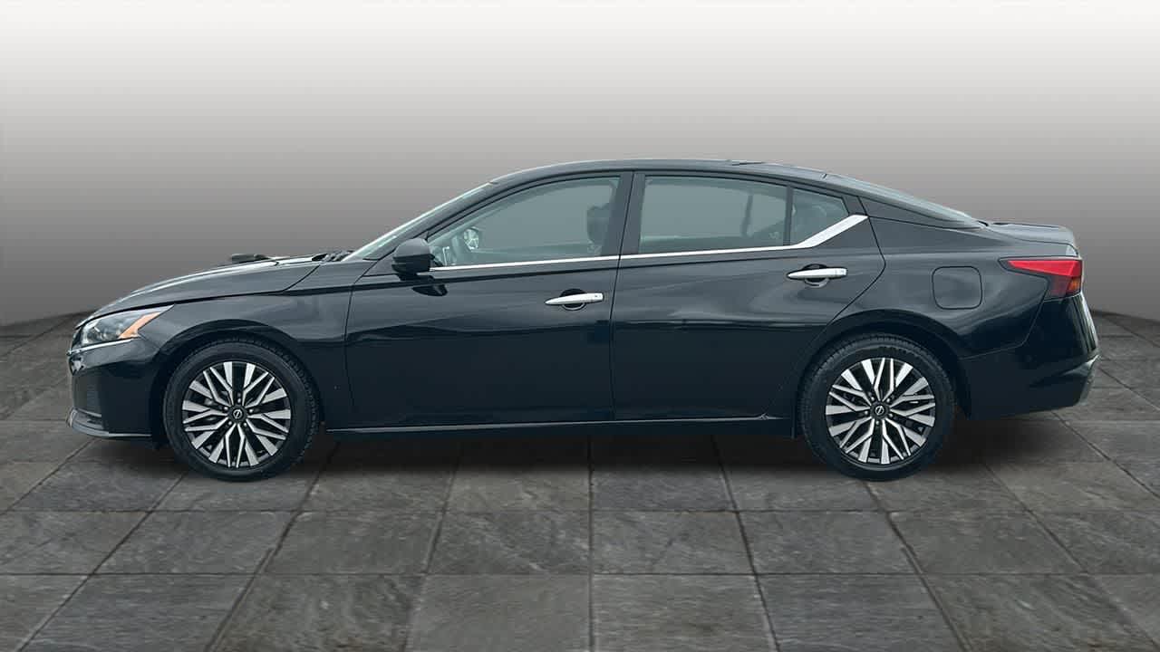 Thumbnail: 2024 Nissan Altima - 8