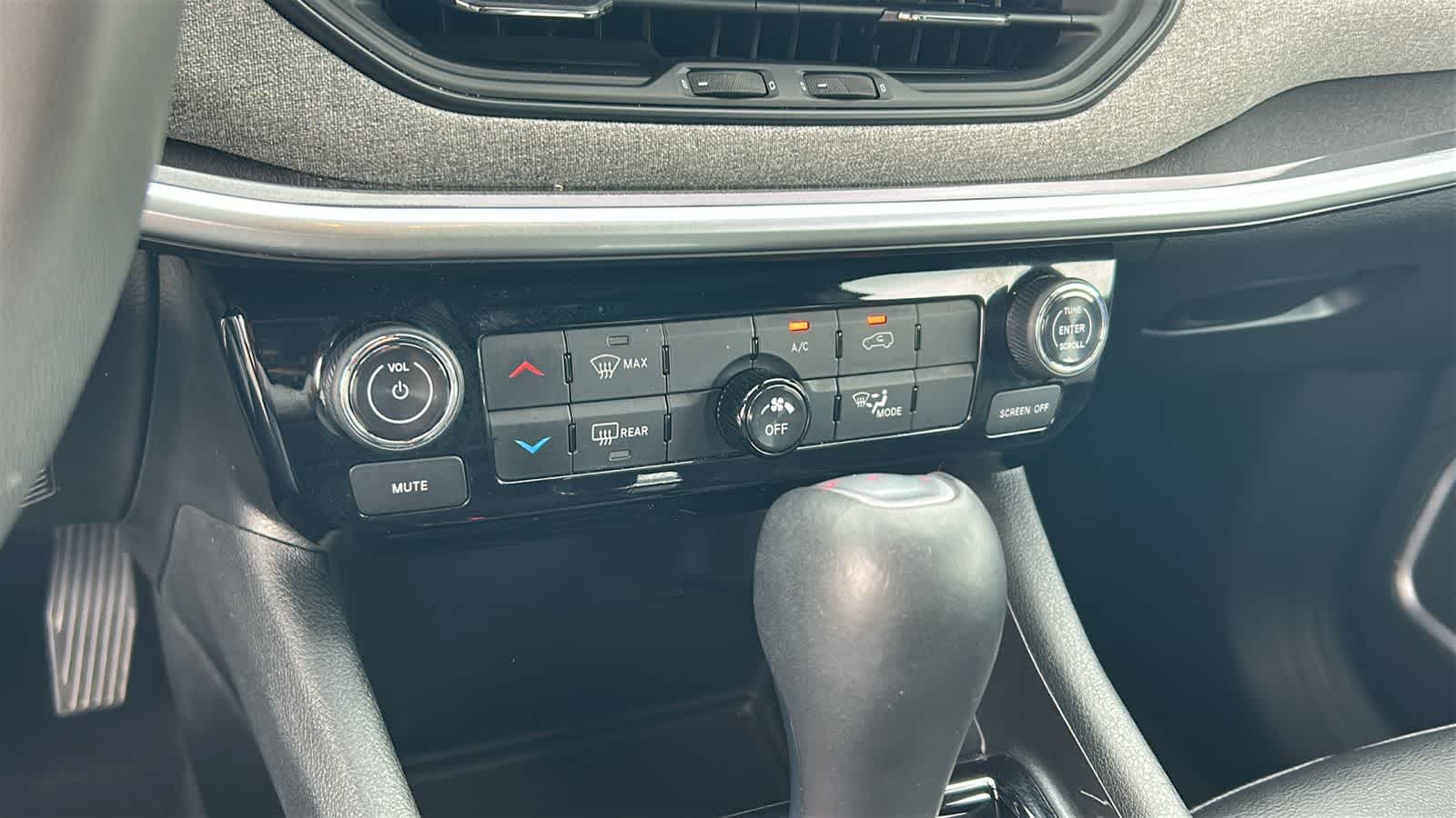 Thumbnail: 2024 Jeep Compass - 14