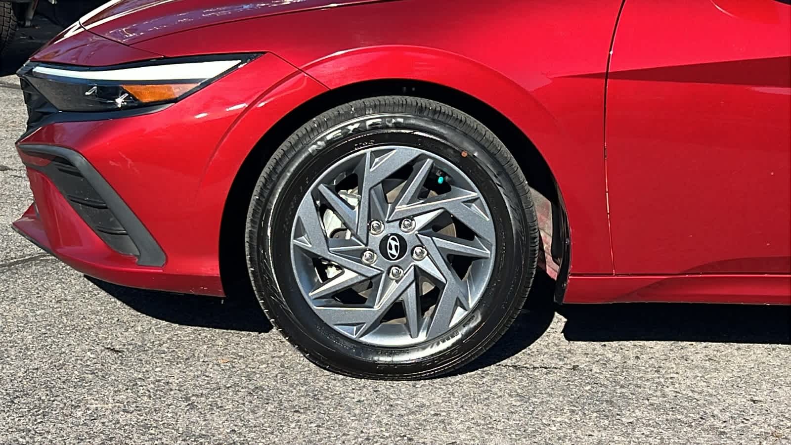 Thumbnail: 2024 Hyundai Elantra - 9