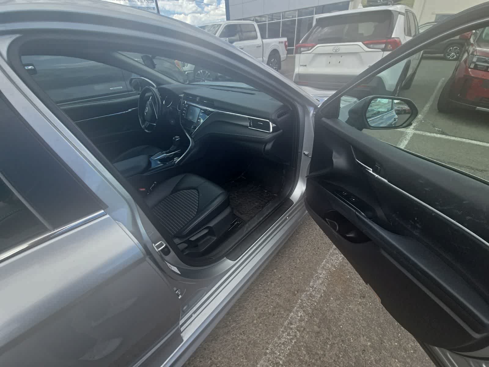 Thumbnail: 2018 Toyota Camry - 16