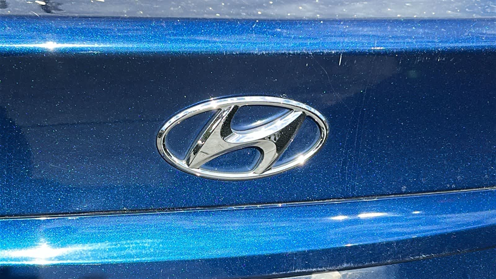 Thumbnail: 2017 Hyundai Accent - 15