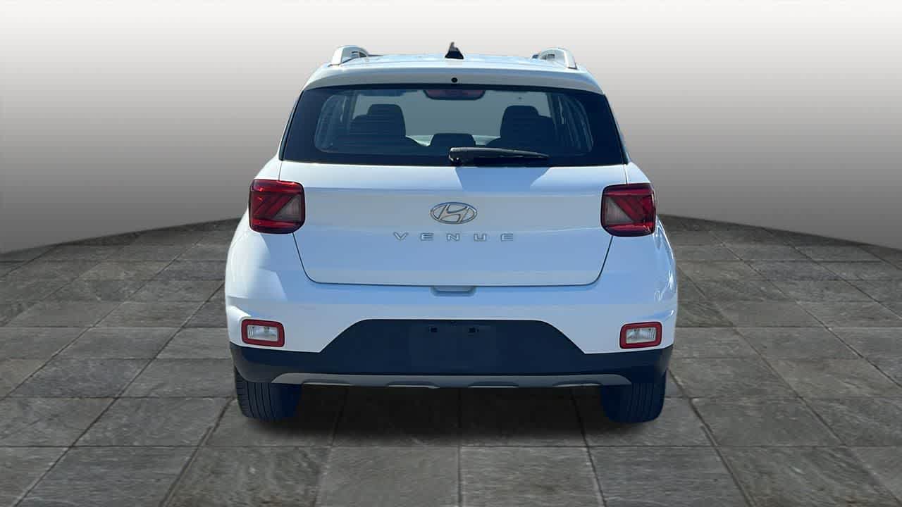 Thumbnail: 2022 Hyundai Venue - 6