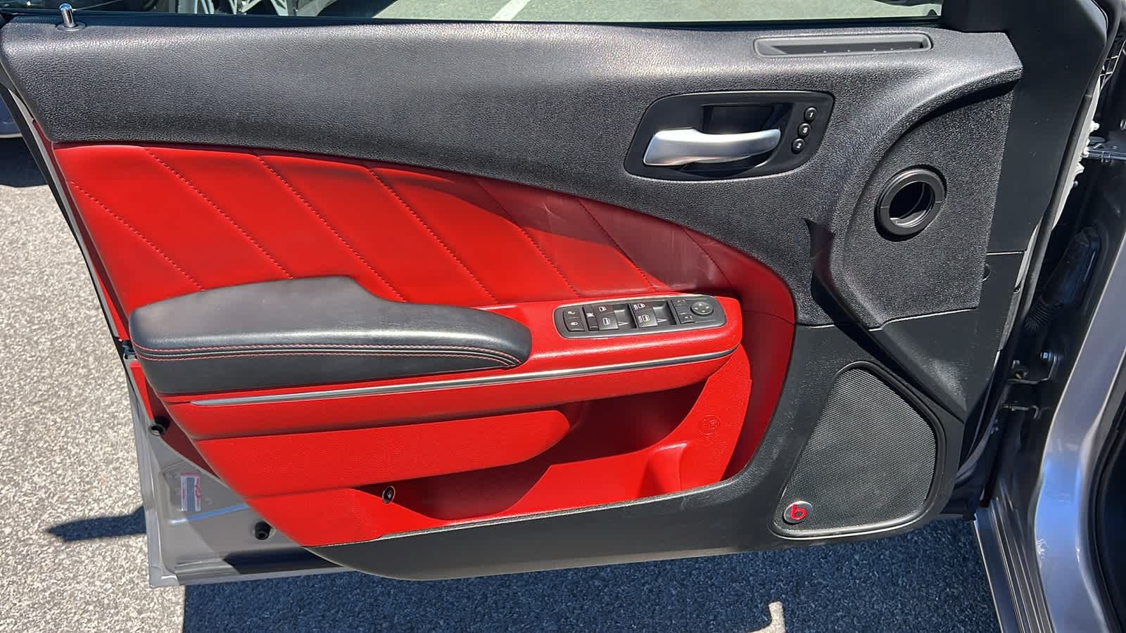 Thumbnail: 2016 Dodge Charger - 23