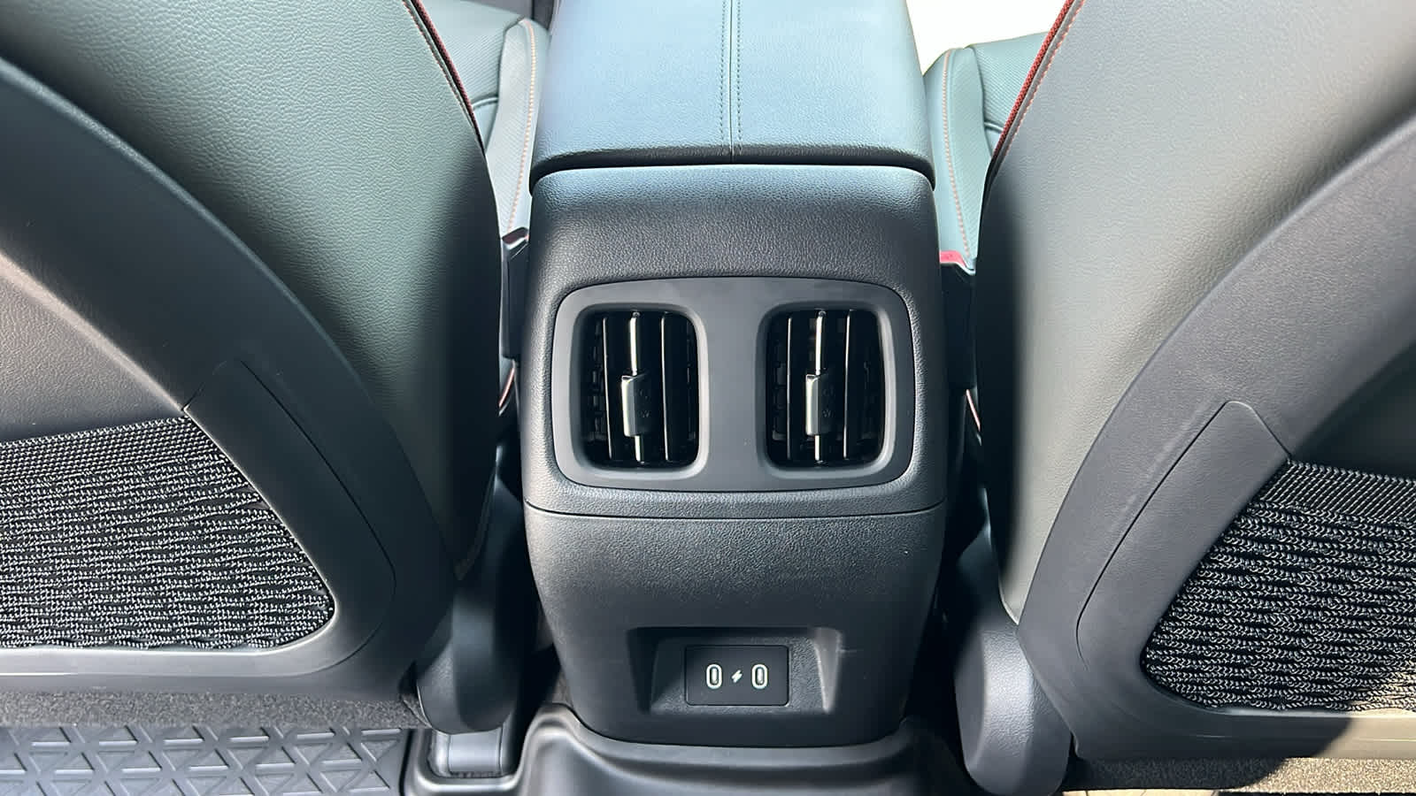 Thumbnail: 2025 Hyundai Santa Cruz - 25