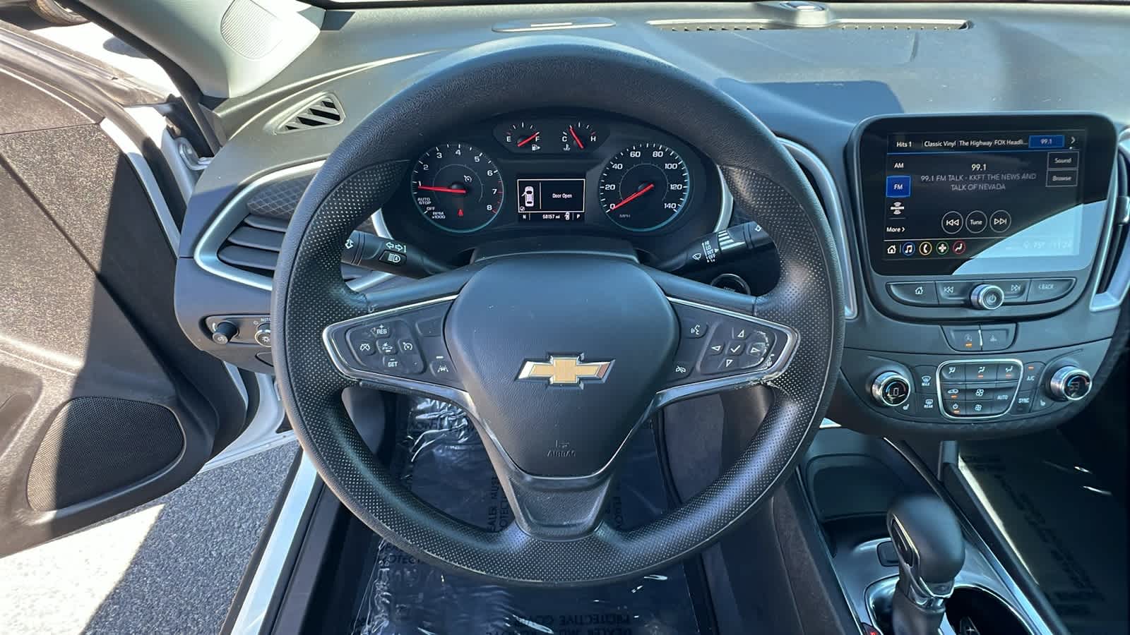 Thumbnail: 2023 Chevrolet Malibu - 18