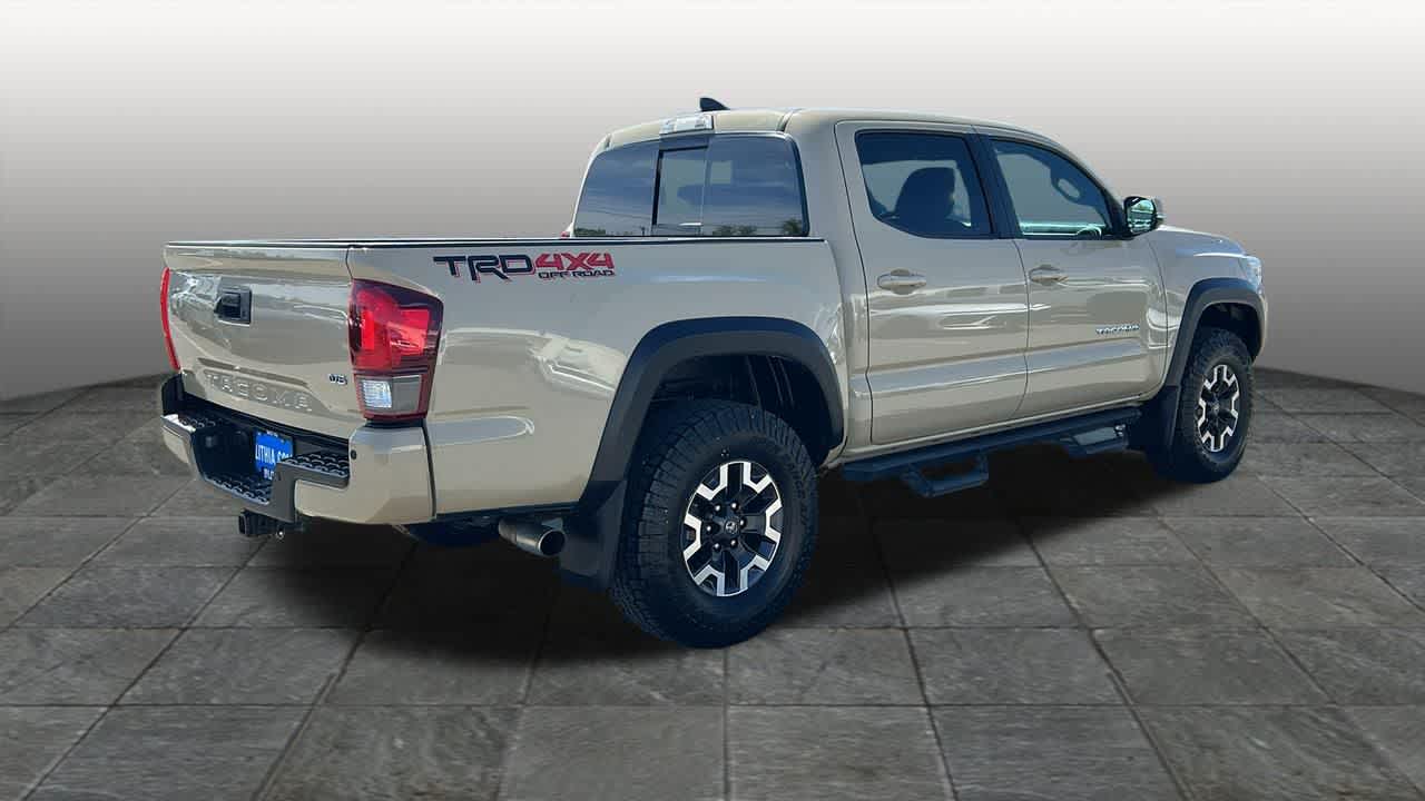 Thumbnail: 2018 Toyota Tacoma - 5