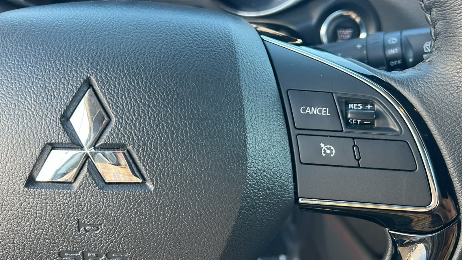 Thumbnail: 2024 Mitsubishi Outlander Sport - 20