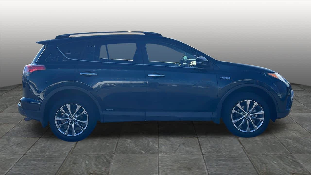 Thumbnail: 2018 Toyota RAV4 - 4