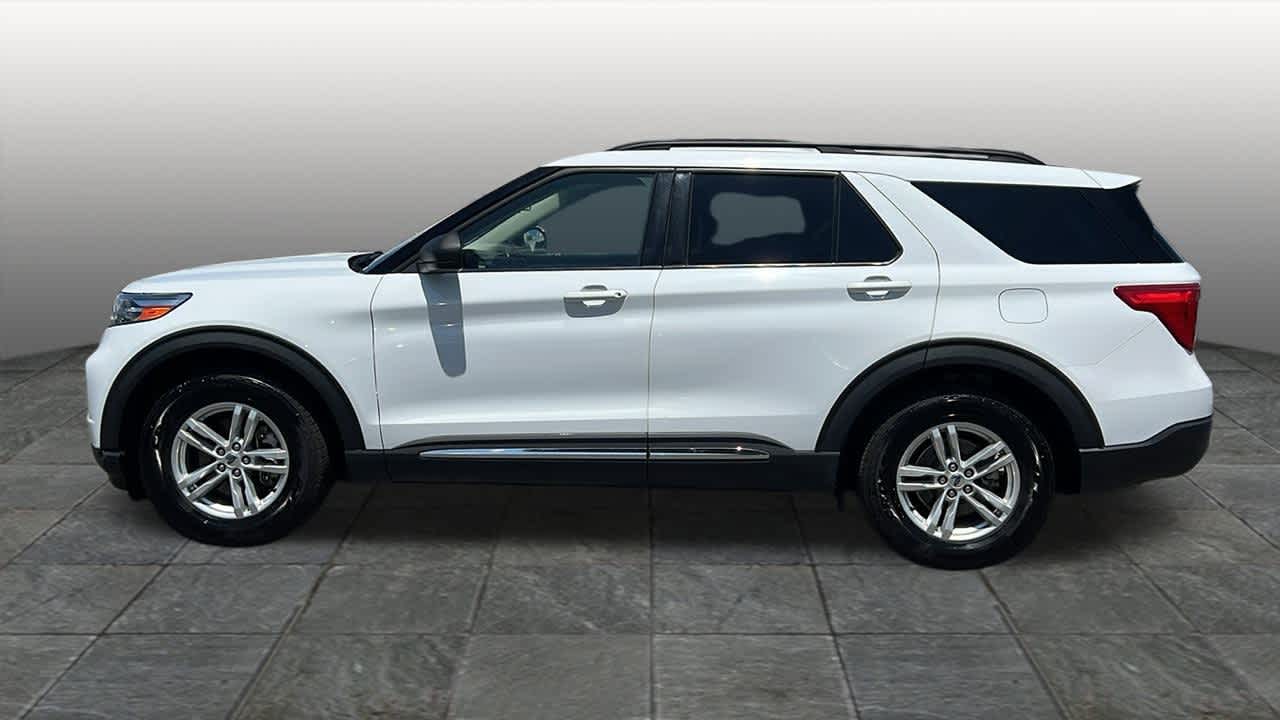 Thumbnail: 2022 Ford Explorer - 8