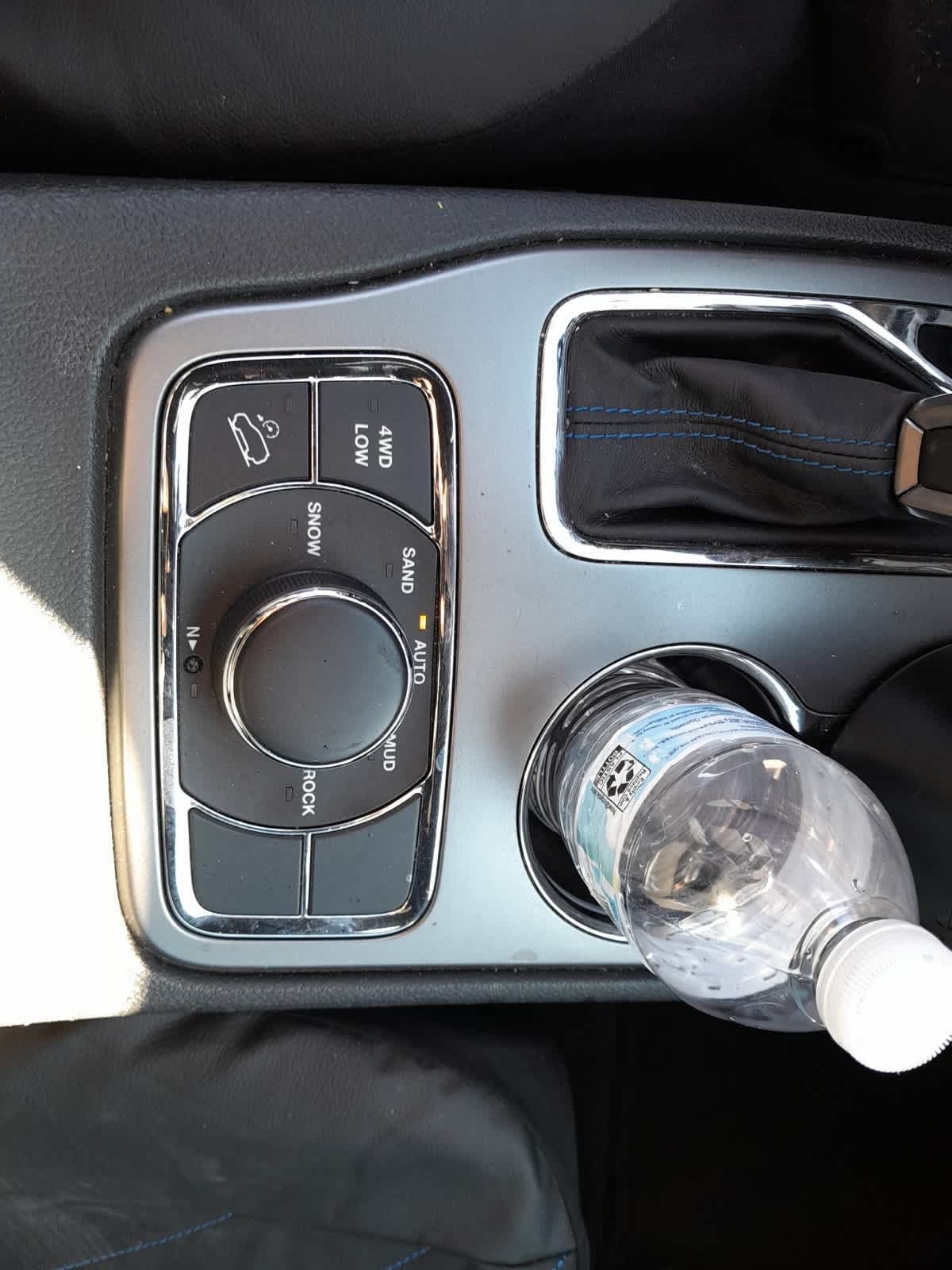 Thumbnail: 2018 Jeep Grand Cherokee - 12