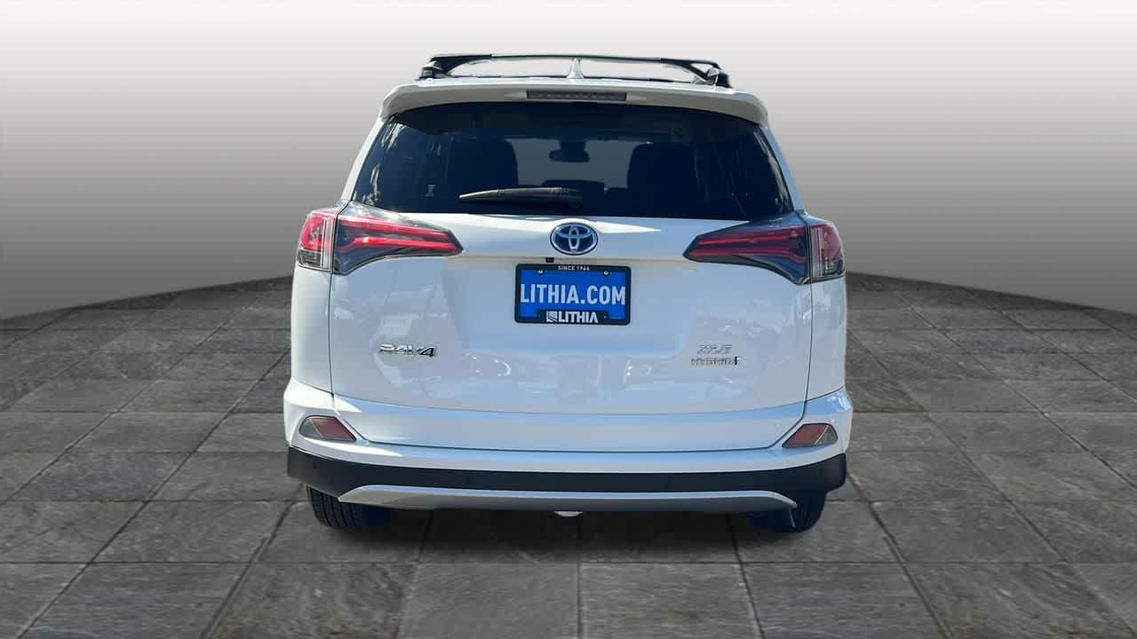 Thumbnail: 2018 Toyota RAV4 - 6