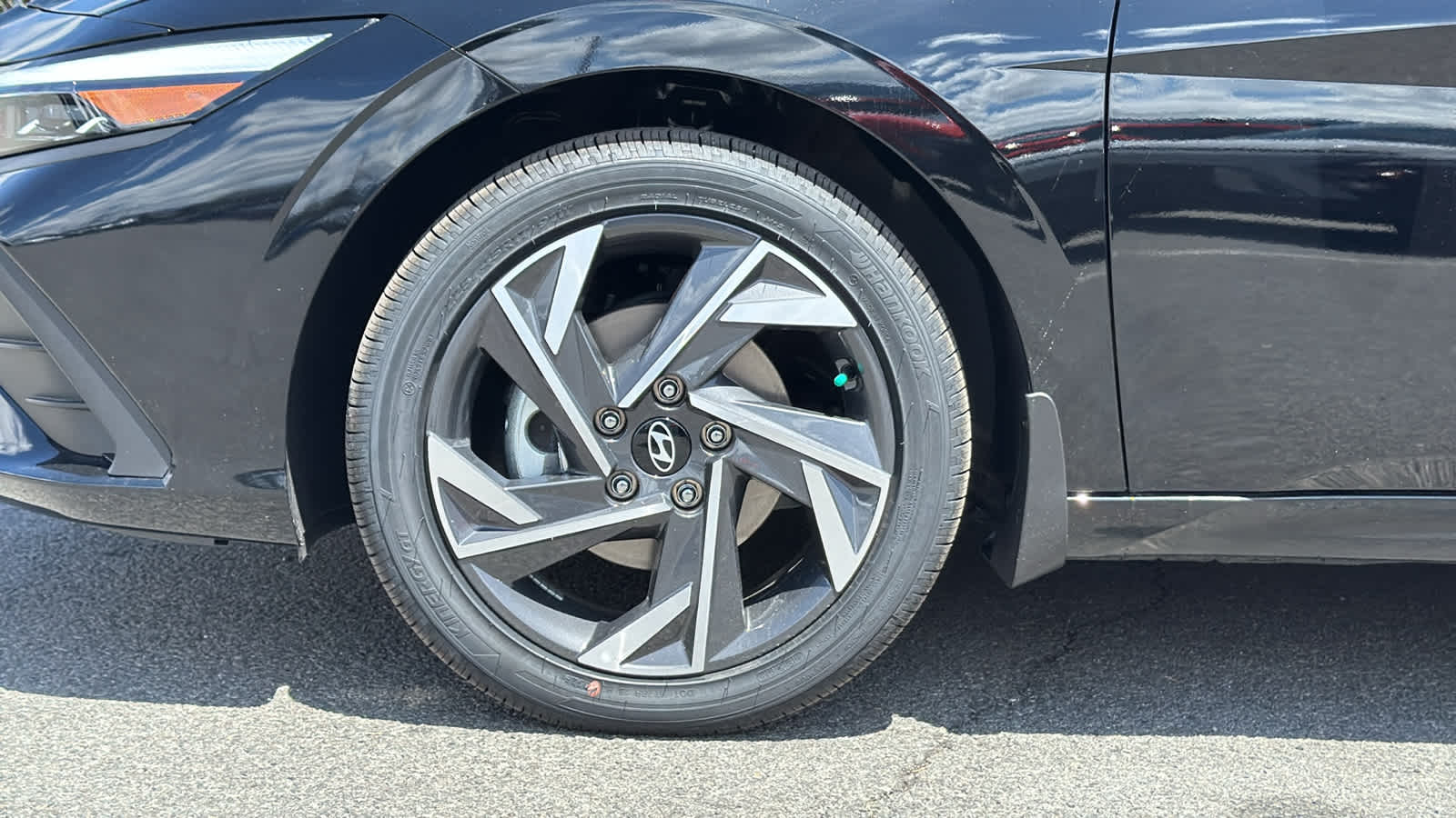 Thumbnail: 2025 Hyundai Elantra - 9