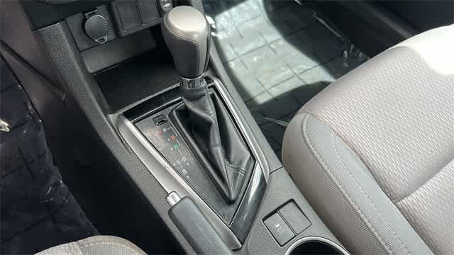 Thumbnail: 2015 Toyota Corolla - 13