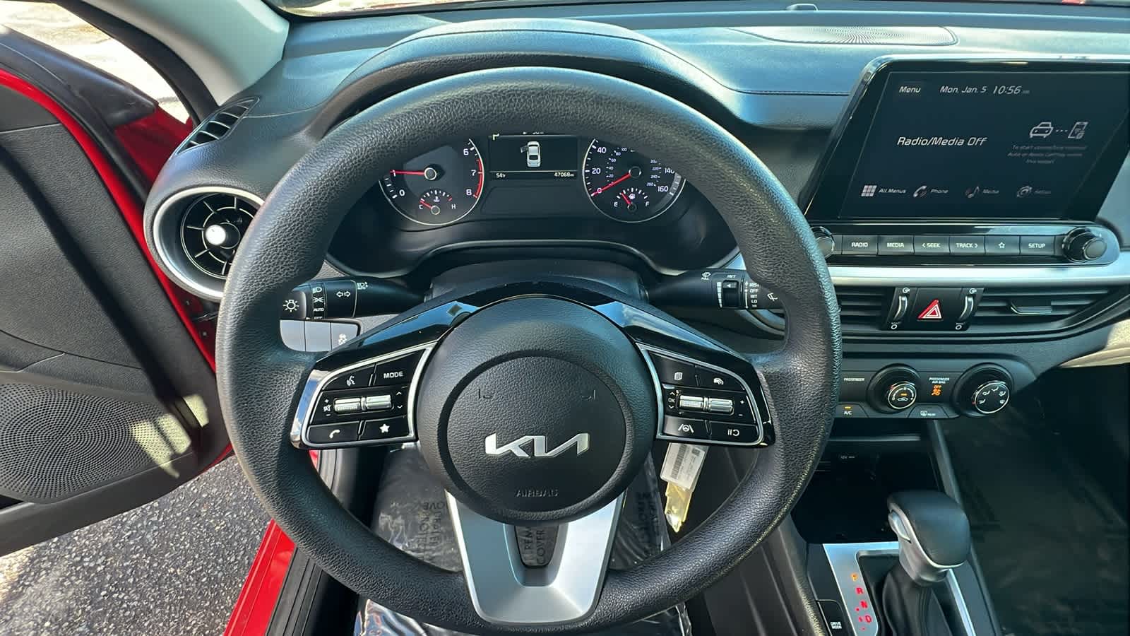 Thumbnail: 2023 Kia Forte - 18