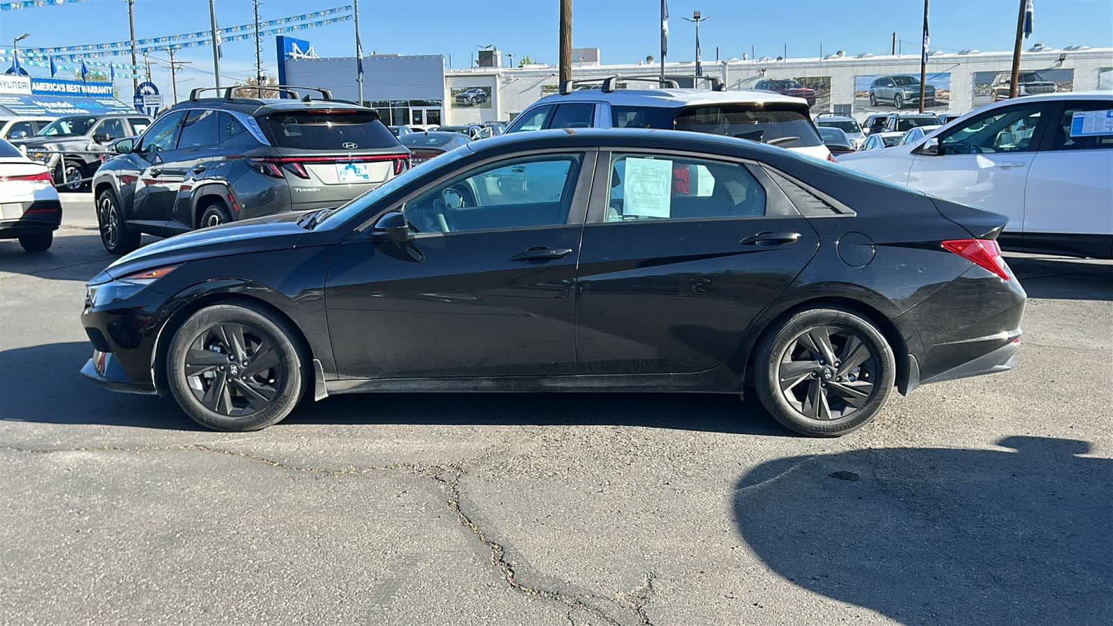 Thumbnail: 2022 Hyundai Elantra - 7