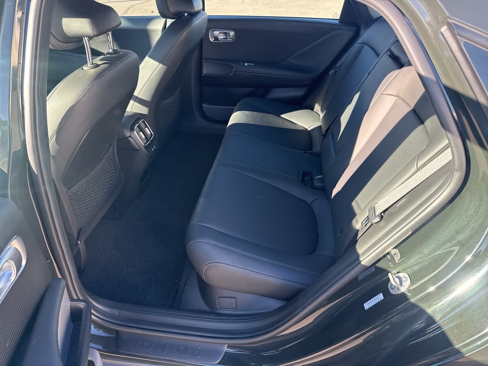 Thumbnail: 2023 Hyundai Ioniq 6 - 8