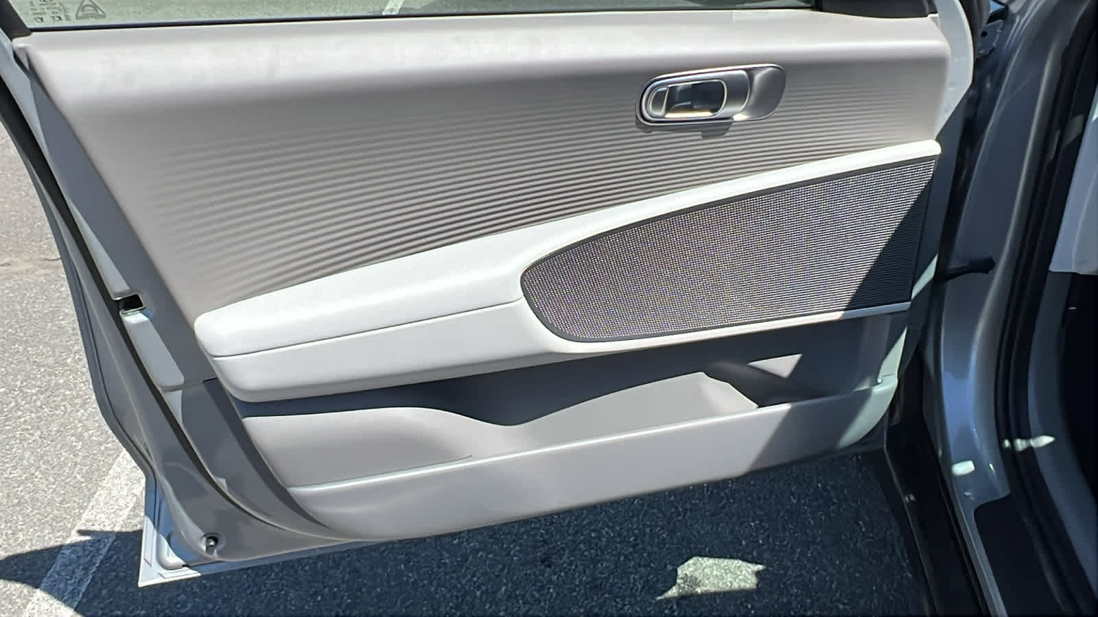 Thumbnail: 2025 Hyundai Ioniq 6 - 23