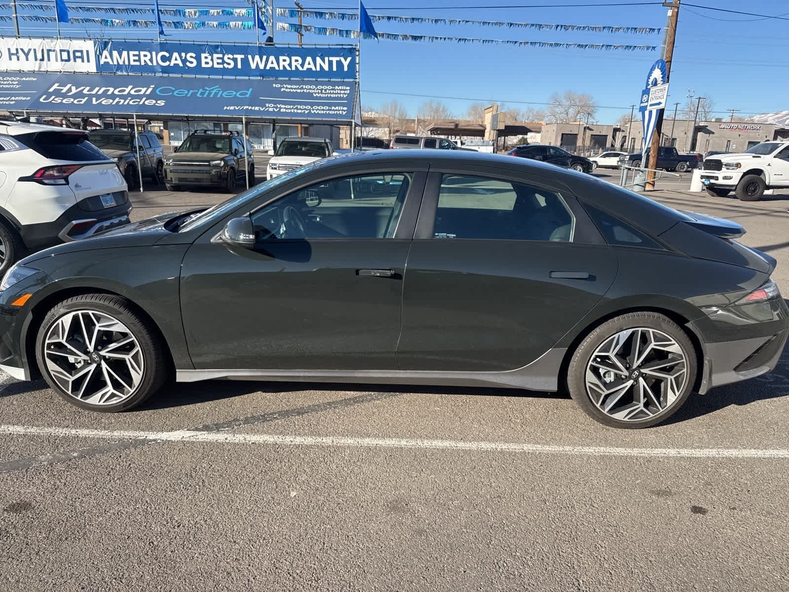 Thumbnail: 2023 Hyundai Ioniq 6 - 2