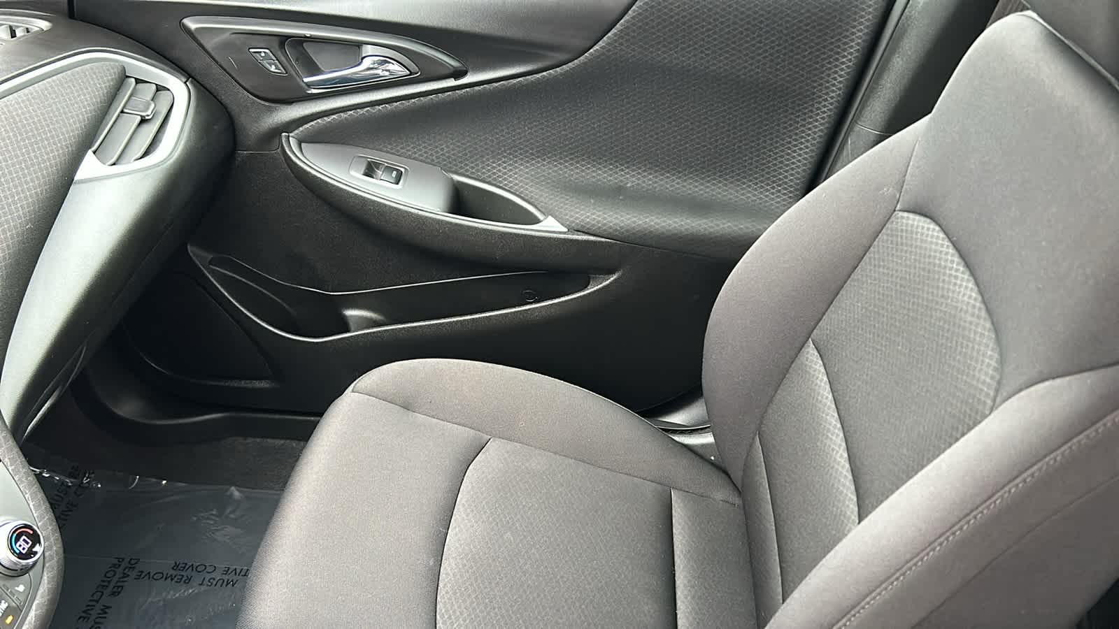 Thumbnail: 2023 Chevrolet Malibu - 12