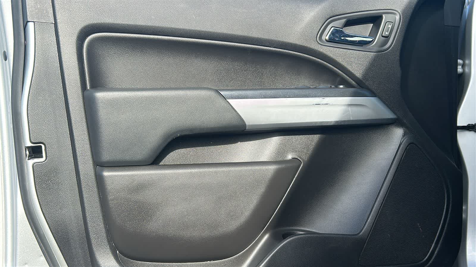 Thumbnail: 2019 Chevrolet Colorado - 22