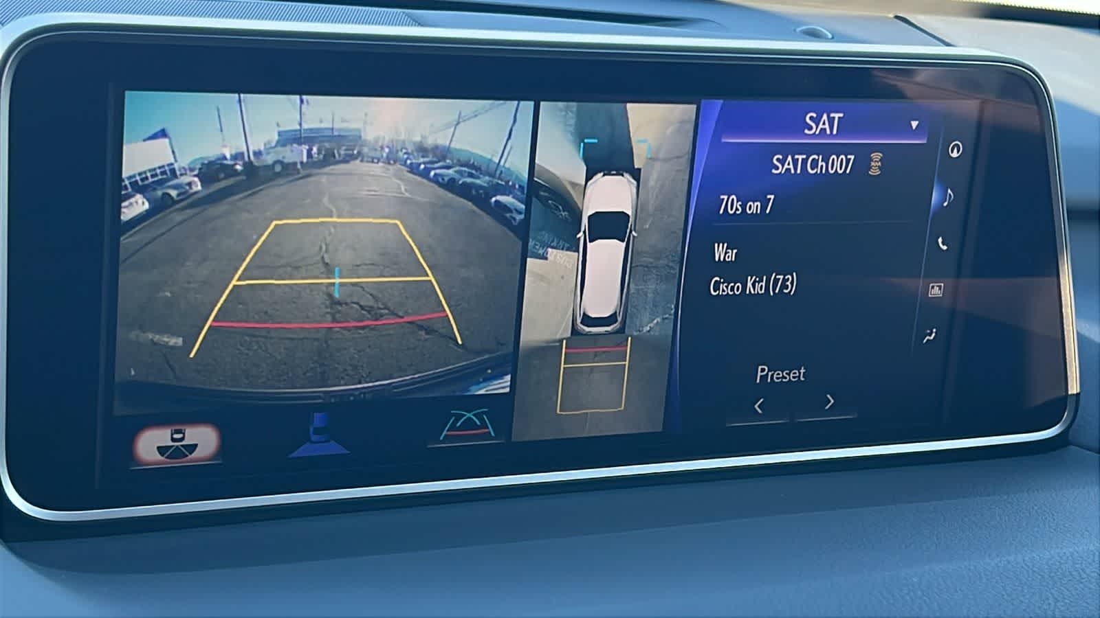 Thumbnail: 2018 Lexus RX - 16