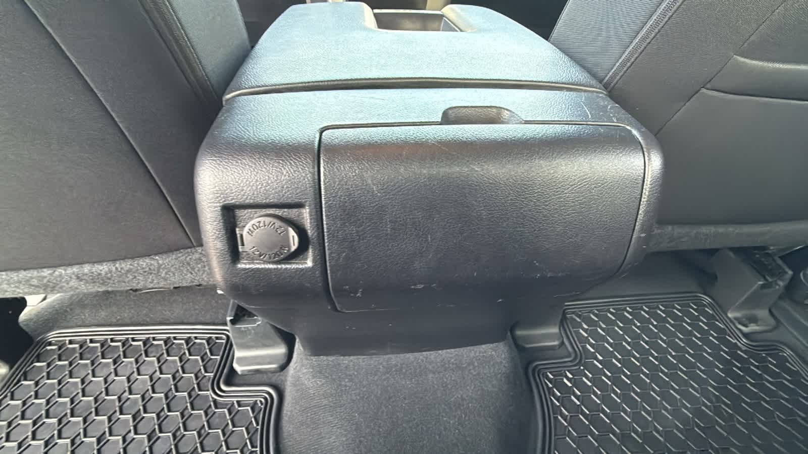 Thumbnail: 2014 Toyota Tundra - 25