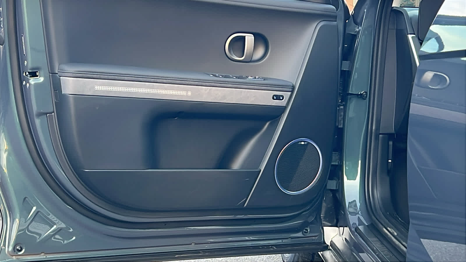 Thumbnail: 2026 Hyundai Ioniq 5 - 23