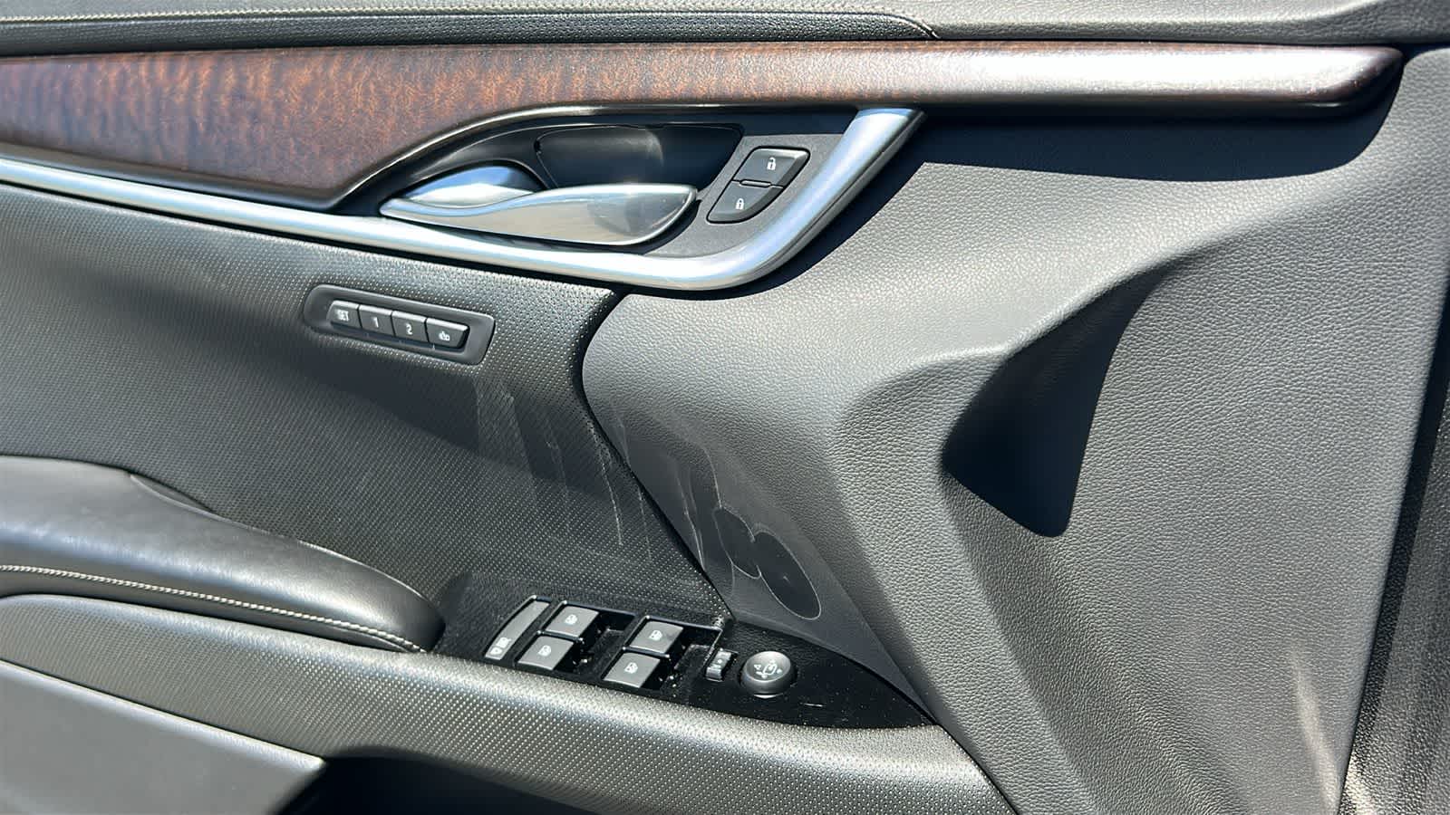 Thumbnail: 2018 Cadillac XTS - 21