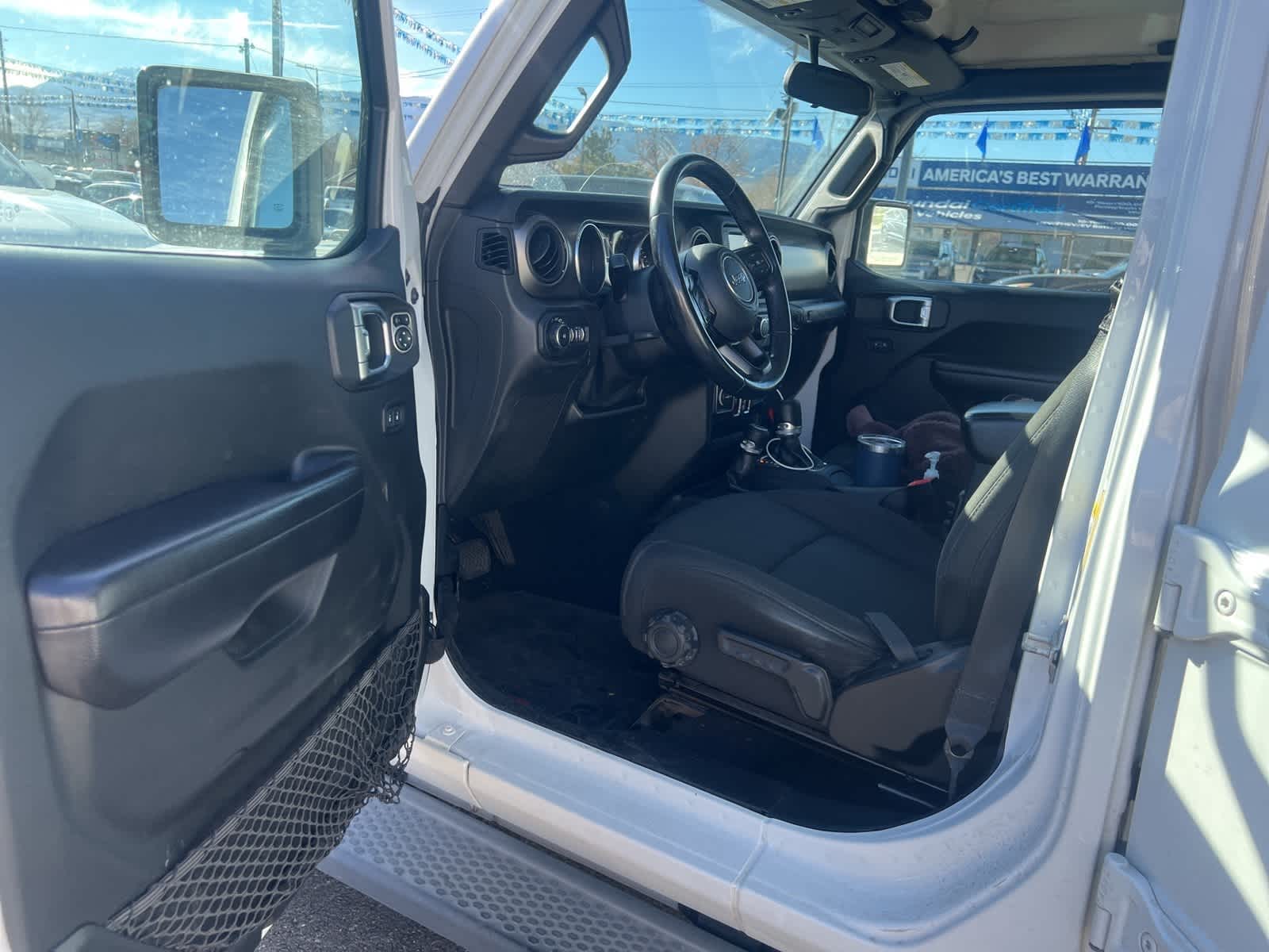 Thumbnail: 2019 Jeep Wrangler - 14