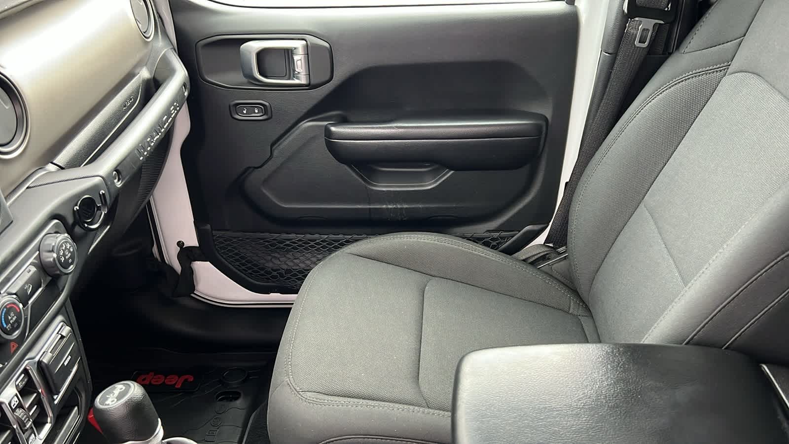 Thumbnail: 2019 Jeep Wrangler - 12