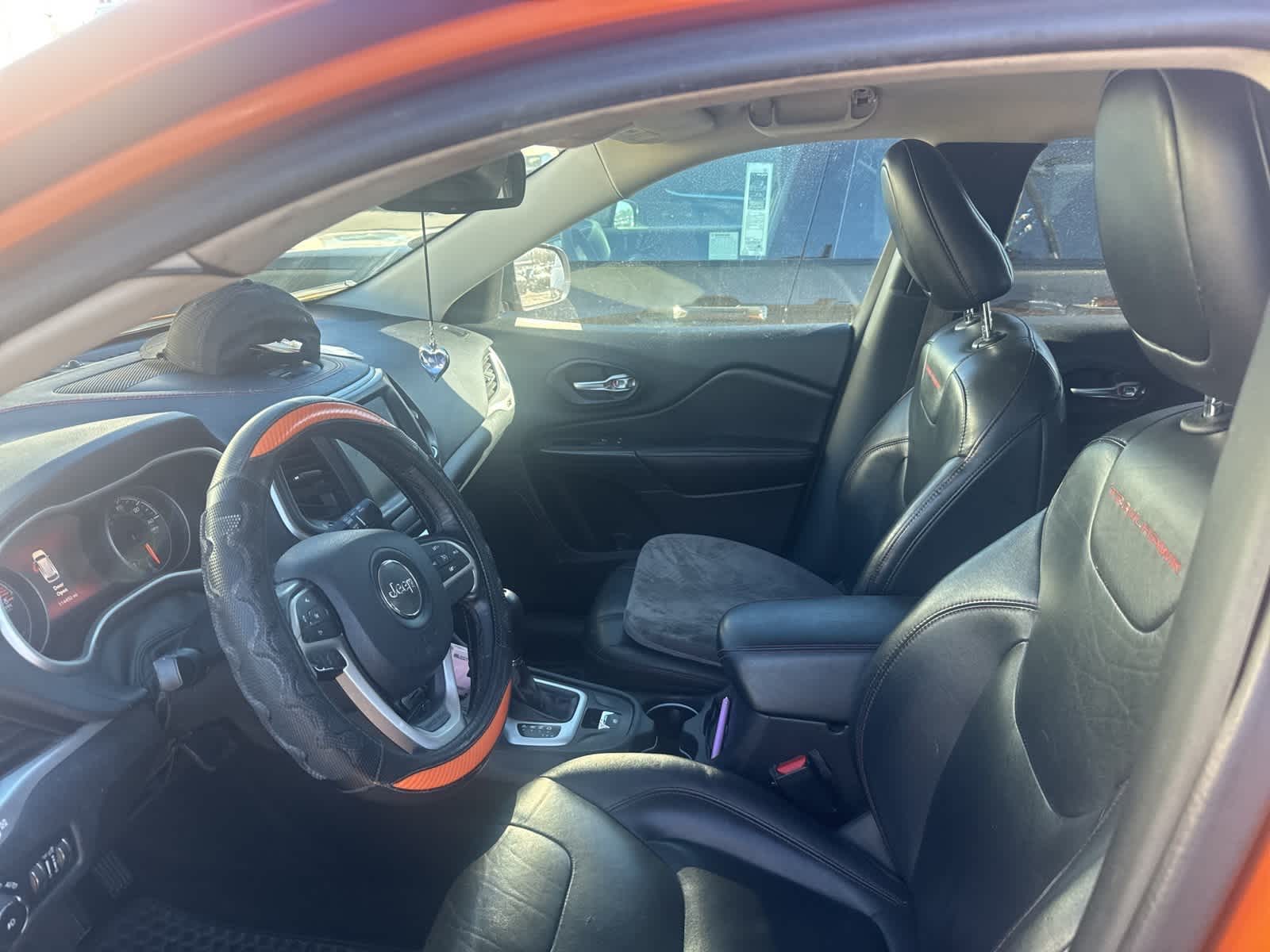 Thumbnail: 2016 Jeep Cherokee - 11